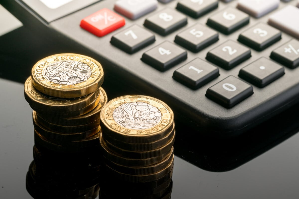 punds-coin-and-calculator-2024-autumn-budget-uk-landlords